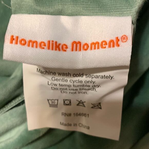 Homelike Moment Euro Pillow covers (two) 26" X 26" NEW in box - Picture 4 of 7